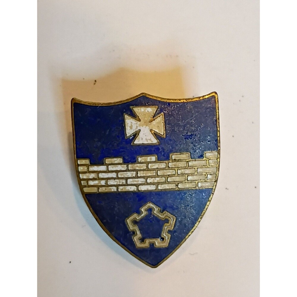 Vintage US Army Infantry Regiment Di Dui Crest Pin No Buffalo WW2 Era.    A
